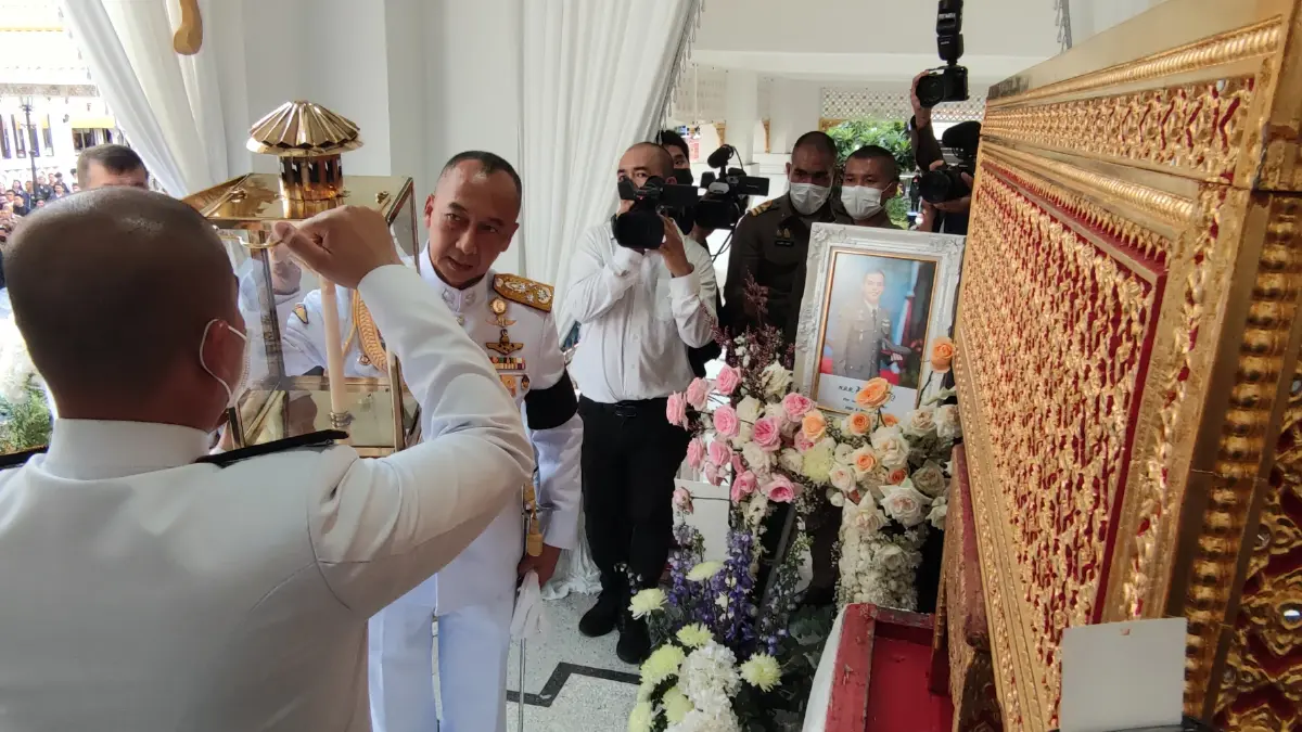 เพื่อนร่วมร้องเพลงส่งดวงวิญญาณ “สารวัตรแบงค์” เชิดชูตำรวจน้ำดี