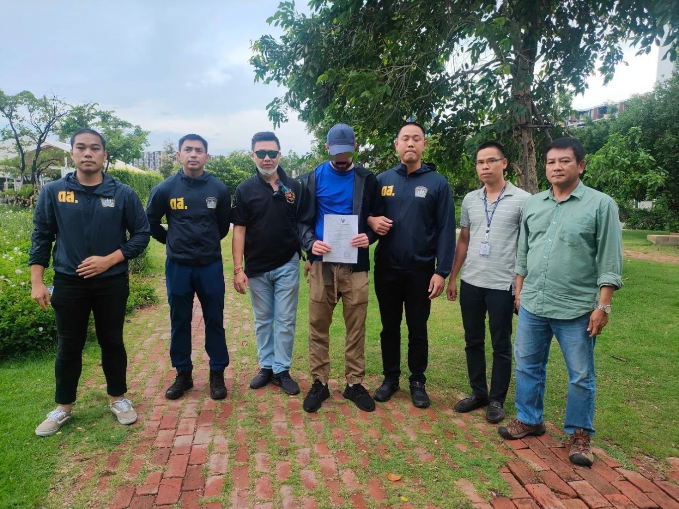 ดส.รวบครูมะกันสอนภาษา พรากผู้เยาว์- อนาจารลูกศิษย์ - อัดคลิปอนาจาร