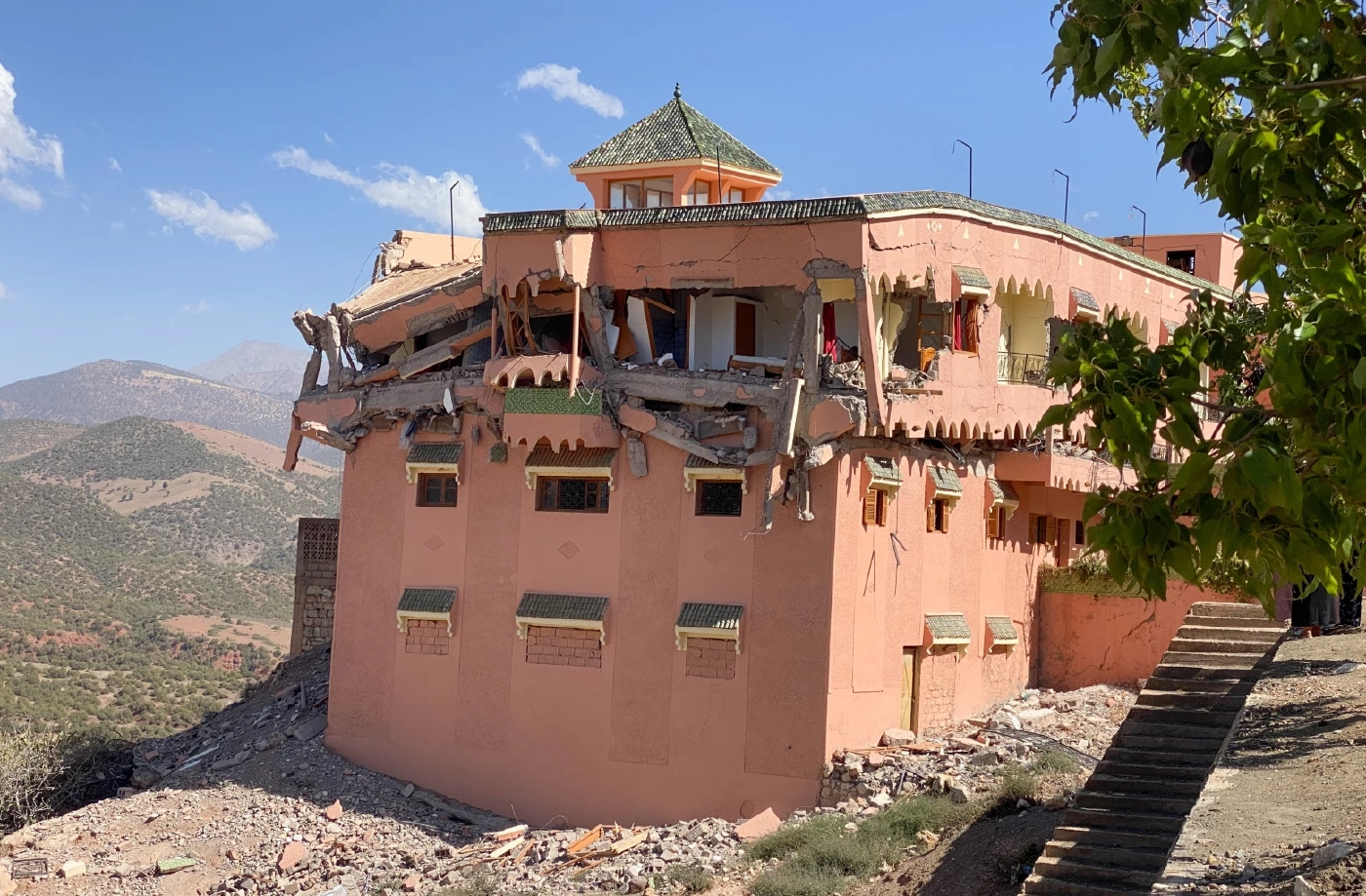 โมร็อกโกฝังศพเหยื่อแผ่นดินไหว สเปนส่งทีมกู้ภัยช่วยค้นหาผู้รอดชีวิต