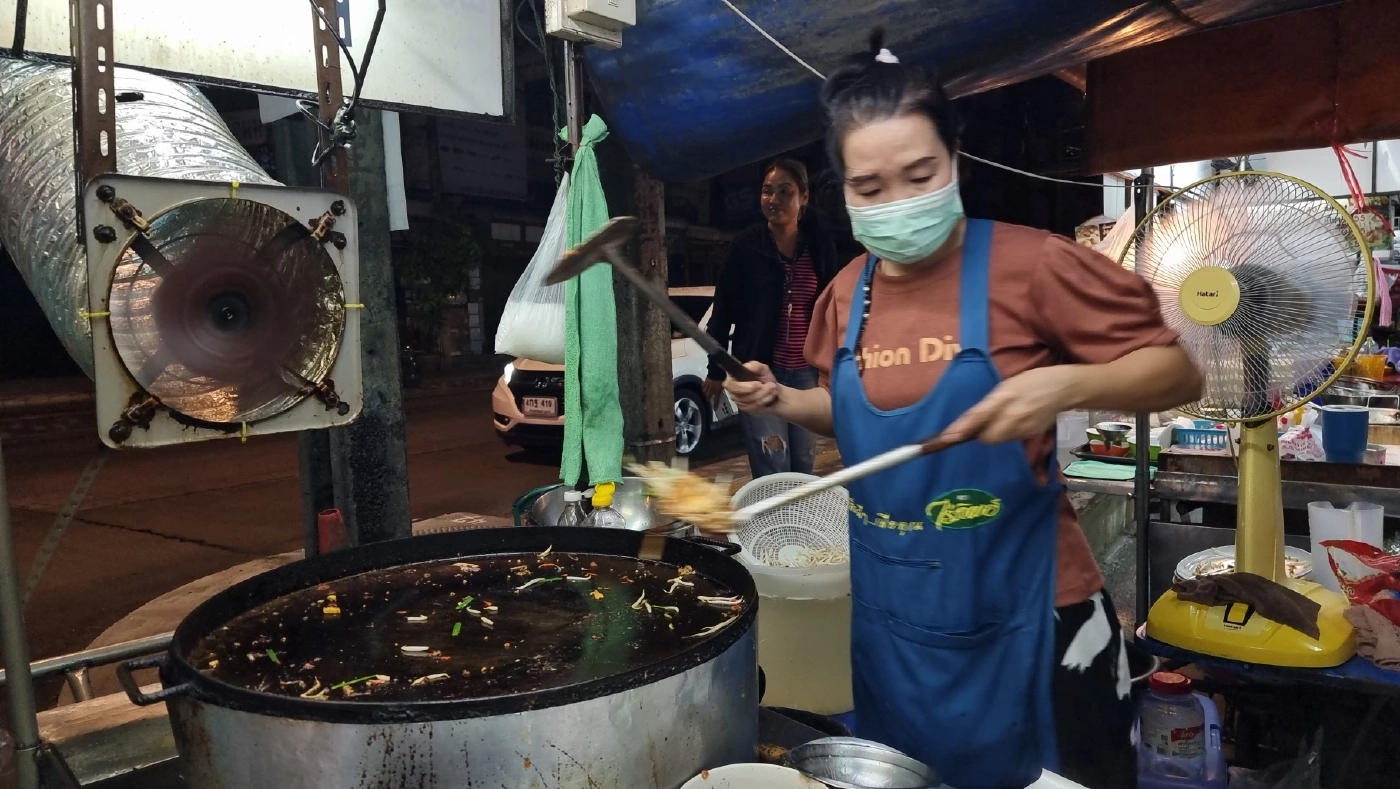 ช้ำใจ ถูกหลอกสั่งผัดไทย 350 กล่อง ก่อนเชิดเงินแม่ค้าหนีหาย