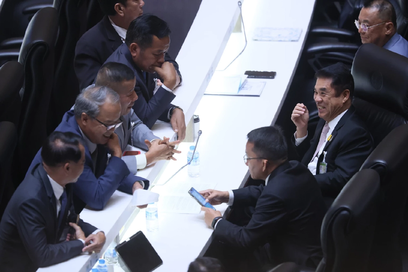 "สรรเพชญ" ซัด รัฐบาลไม่เห็นหัวส่วนท้องถิ่น สวนทางช่วงหาเสียง