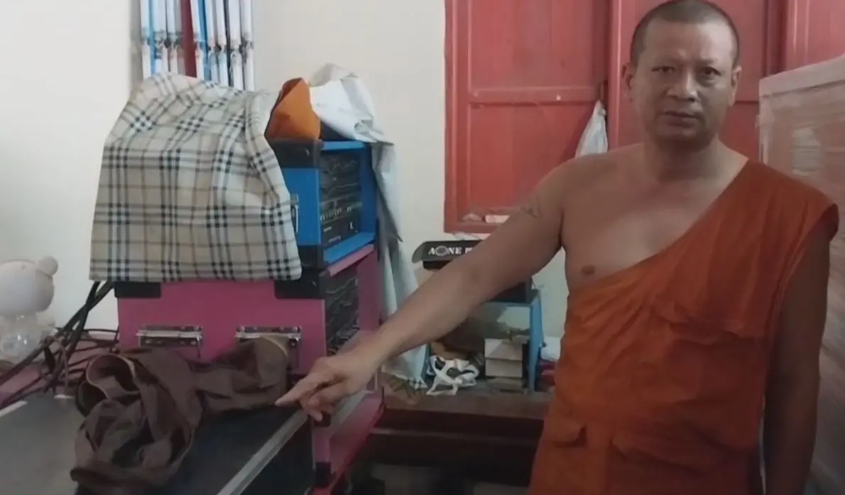 วอนล่าตัว โจรตระเวนลักทรัพย์วัด 2 แห่งในคืนเดียว สูญนับแสนบาท
