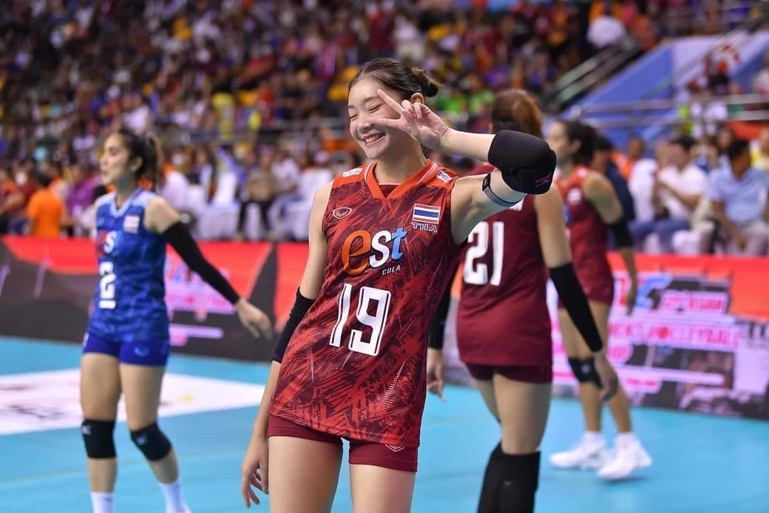 แชร์สนั่น "บุ๋มบิ๋ม" ฟาดชาวเน็ตนักวิจารณ์ ไม่ได้ชนะทีมชุดใหญ่ของ "จีน" 