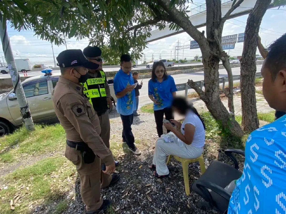 สาวเครียด พยายามโดดสะพานลอย บูรพาวิถี ย่านคลองตำหรุ(มีคลิป)