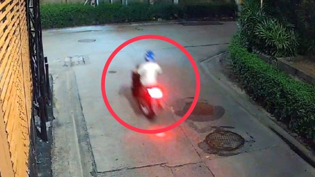 รวบหนุ่มตระเวนกระชากกระเป๋าชาวต่างชาติ อ้างติดพนันออนไลน์เงินไม่พอใช้