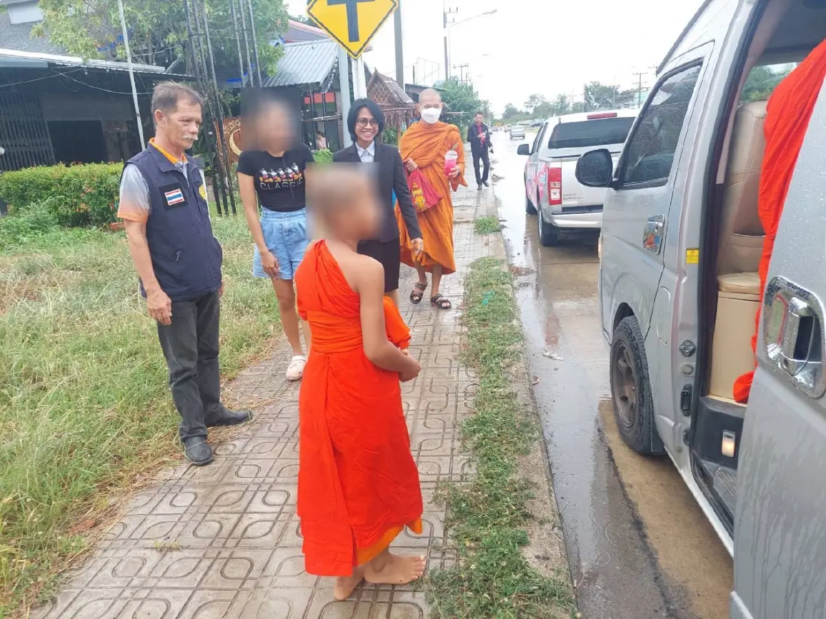 ฝันเป็นจริง สามเณรได้เจอหน้าแม่ หลังพลัดพรากนานเกือบ 10 ปี