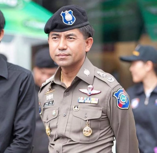 "บิ๊กโจ๊ก"