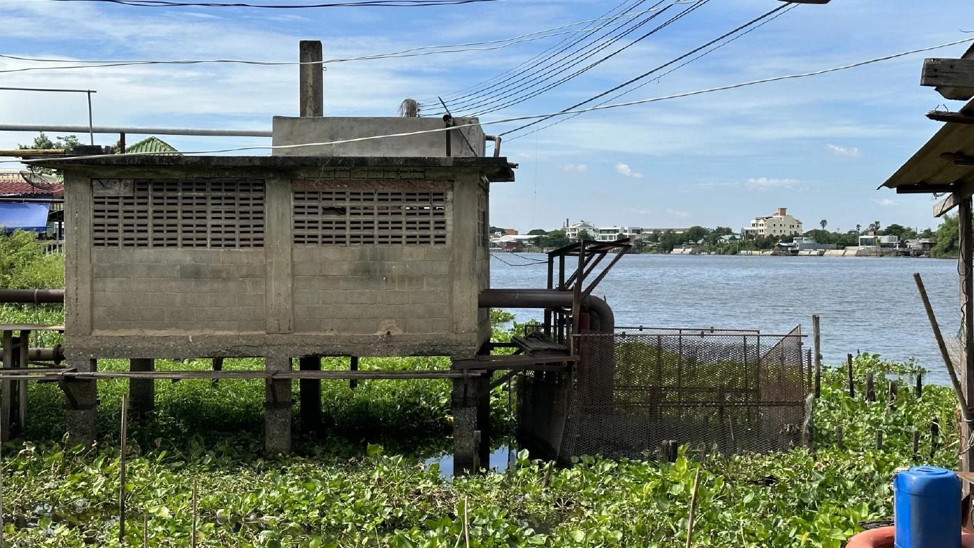 ชาวบ้านสุดทน โรงงานกระดาษปล่อย "น้ำเสีย" ลงแม่น้ำ ร้องเรียนแล้วไร้ผล