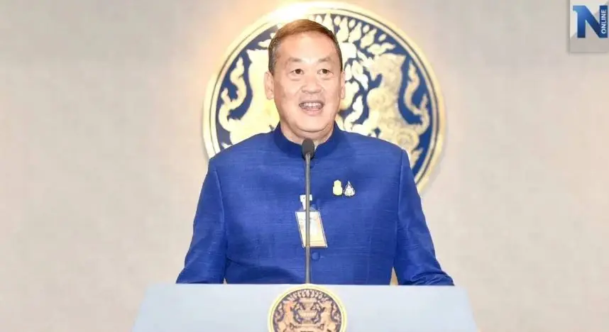นายเศรษฐา ทวีสิน นายกรัฐมนตรีและรัฐมนตรีว่าการกระทรวงการคลัง 