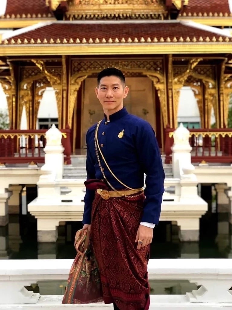 "ครูบิ๊ก" เผย "ปังชา" ไม่เคยขอโทษปมโลโก้หญิงชุดไทย ย้ำ ภาพที่แจงคนละภาพ