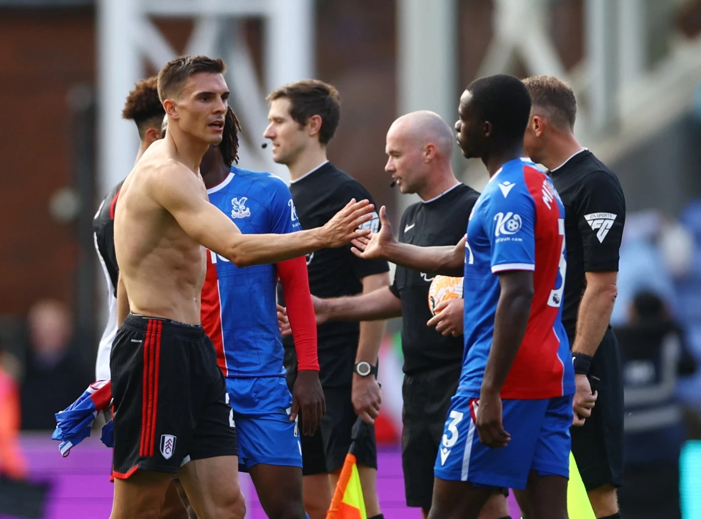 เช็กความพร้อม "แมนยู vs พาเลซ" ศึก คาราบาวคัพ รอบ 3 คืนนี้ พร้อมโปรแกรมทุกคู่