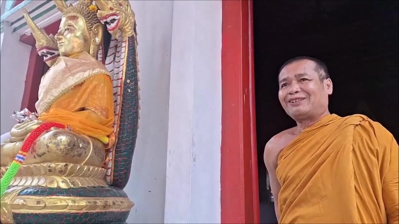 หลวงพี่เปิดใจ เพิ่งรู้ “บิ๊กโจ๊ก”เป็นใคร มาไหว้หลวงพ่อนาค