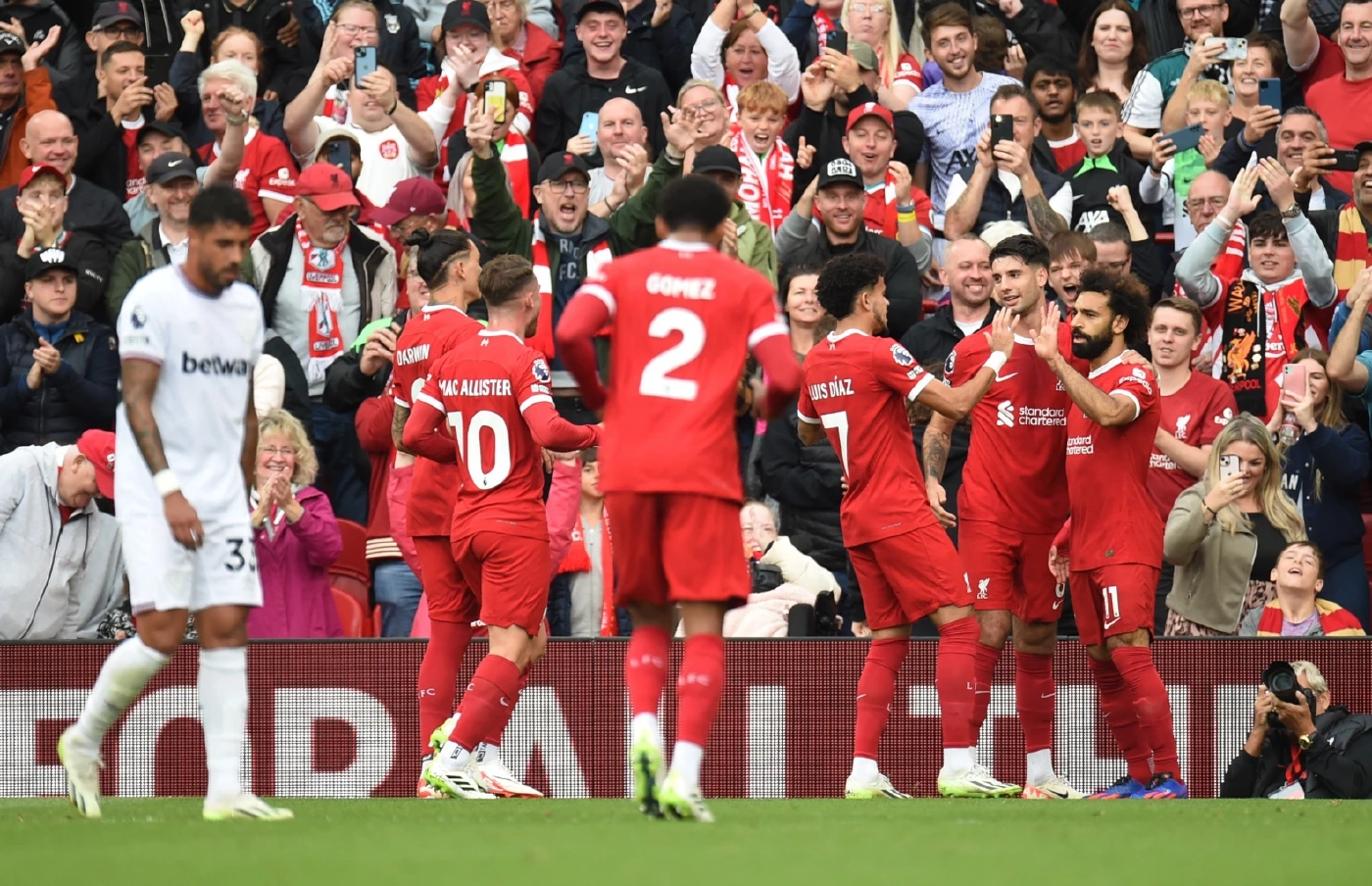 ดูบอลสด "ลิเวอร์พูล vs เลสเตอร์" ศึก คาราบาวคัพ รอบ 3 คืนนี้ พร้อมโปรแกรมทุกคู่