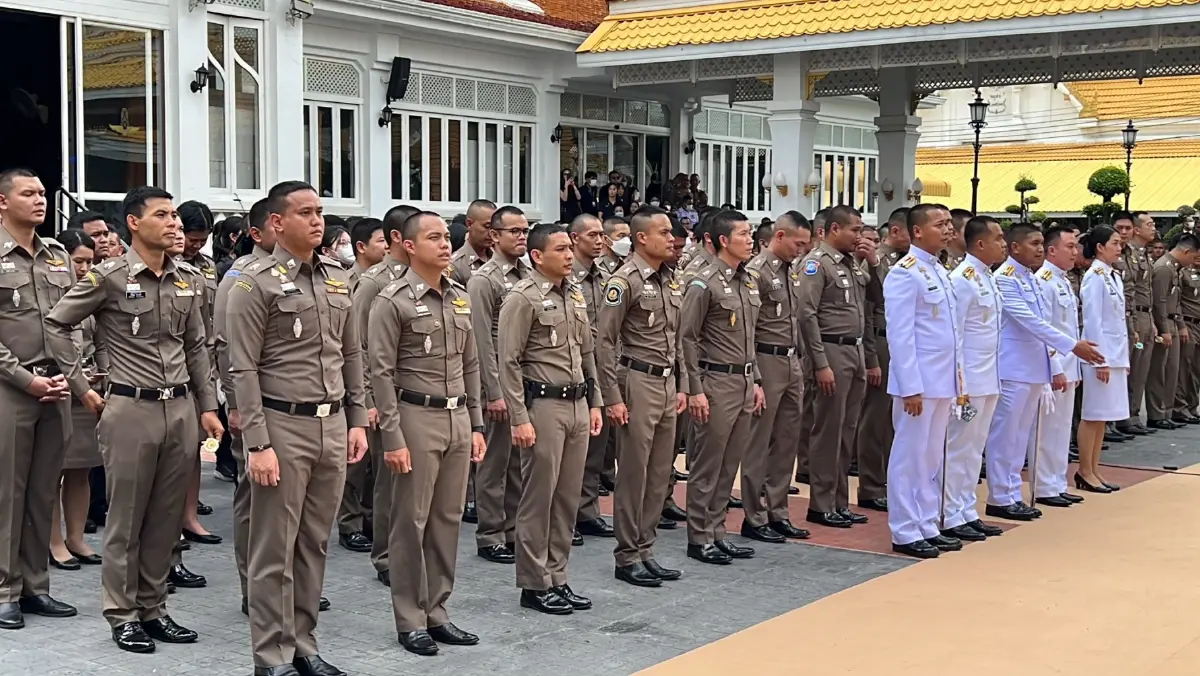 เพื่อนร่วมร้องเพลงส่งดวงวิญญาณ “สารวัตรแบงค์” เชิดชูตำรวจน้ำดี