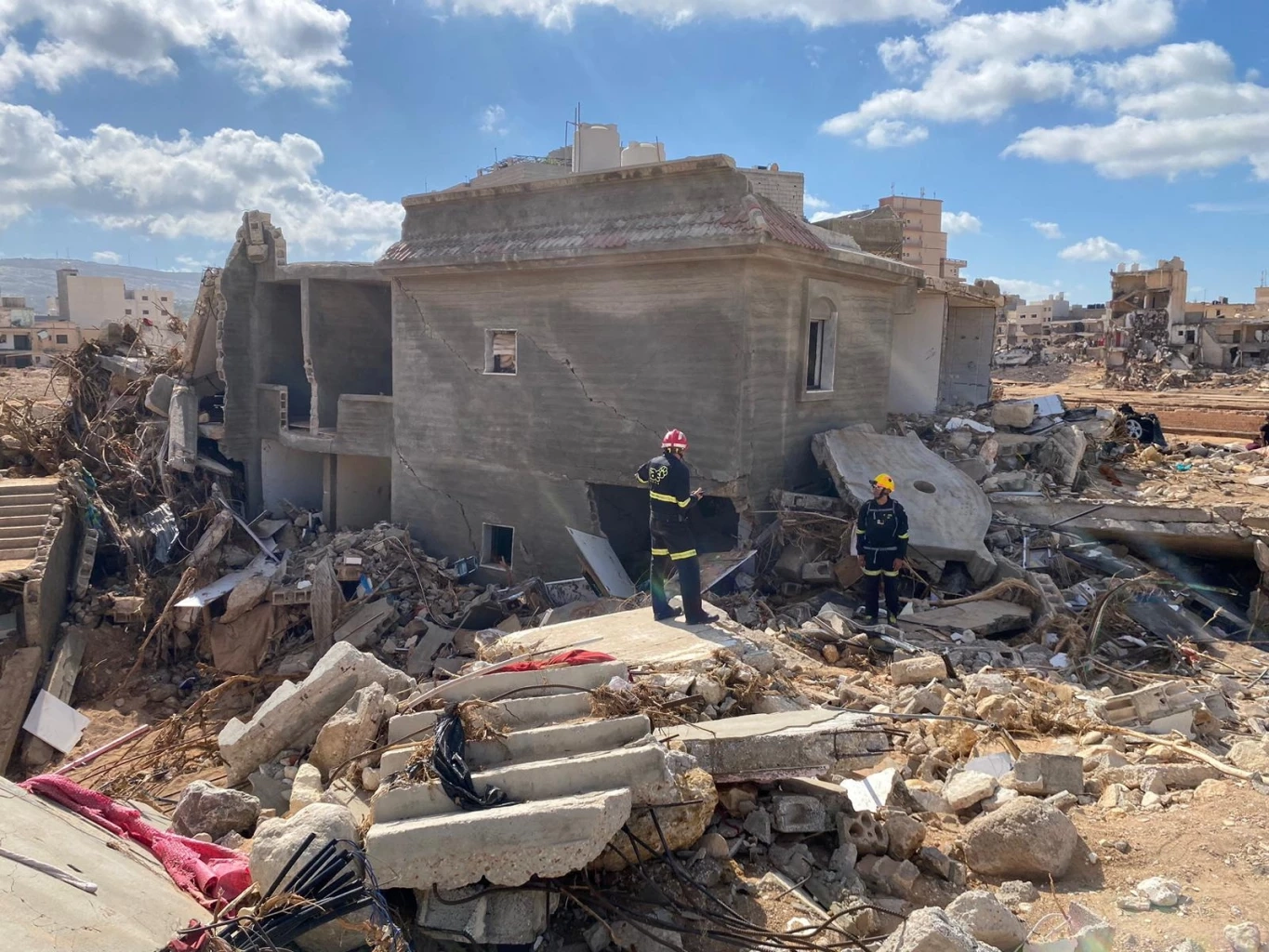 คาดตัวเลขเหยื่อน้ำท่วมในลิเบียพุ่งถึง 11,300 คน สูญหายอีก 10,000 คน