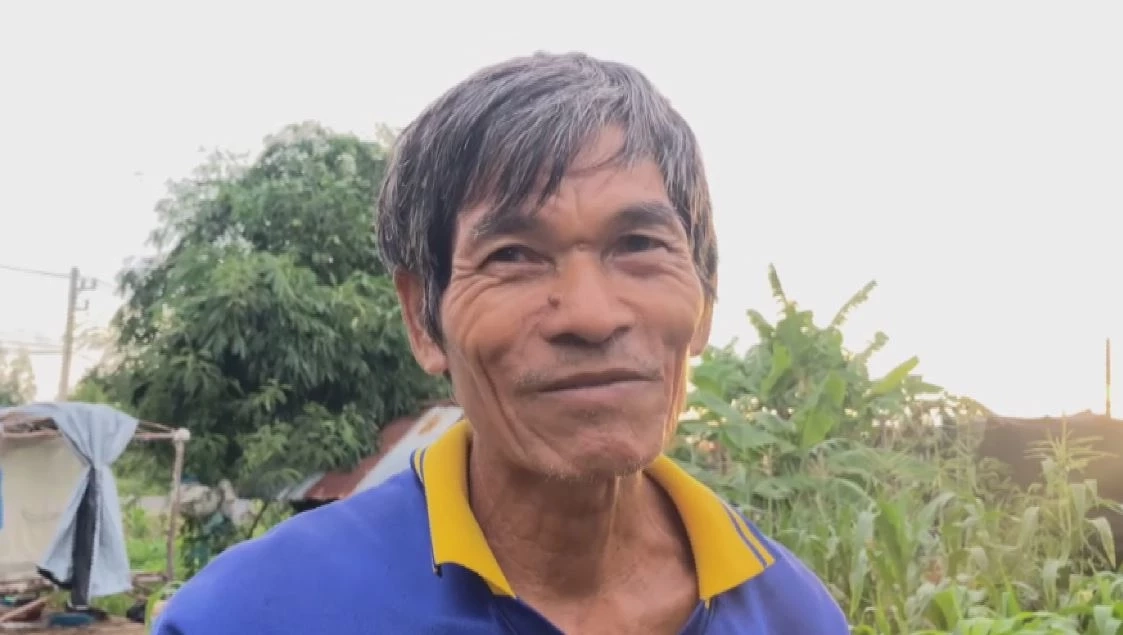 นายบุญส่ง เกษตรกรบ้านมะค่า 