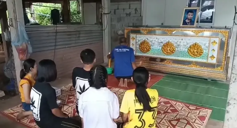 โจ๋ชัยภูมิสุดโหด ยกพวกนับสิบ รุมตีฟันใช้ยางรัดคอ โจ๋ต่างถิ่นดับ 1 เจ็บ 1