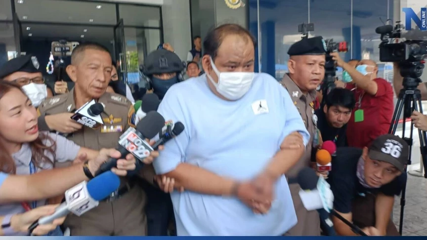 ตำรวจคุมตัว &quot;กำนันนก&quot; ไปฝากขังต่อศาล