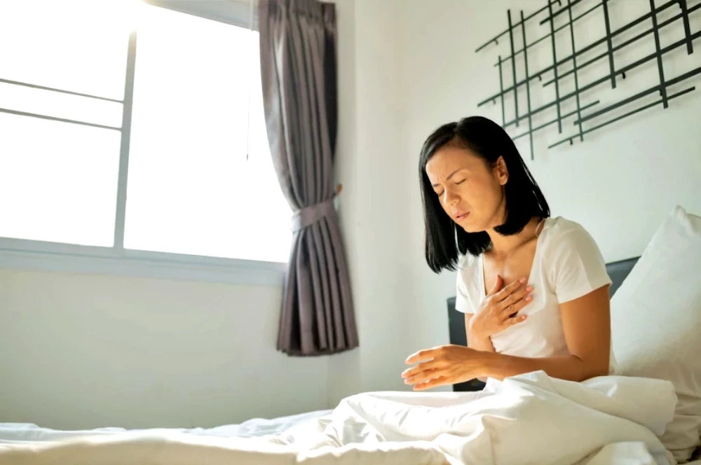 เจ็บหน้าอก เป็นๆ หายๆ อันตรายแค่ไหน เป็นสัญญาณเตือนของโรคหัวใจหรือไม่?