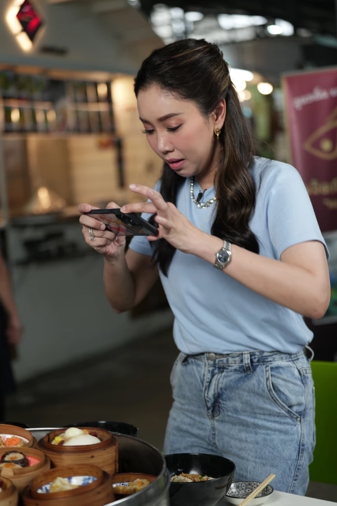 เปิดหัวใจ อรอนงค์ ปัญญาวงศ์ กลางรายการ  กินสร้างสุข โสด-ไม่โสด!