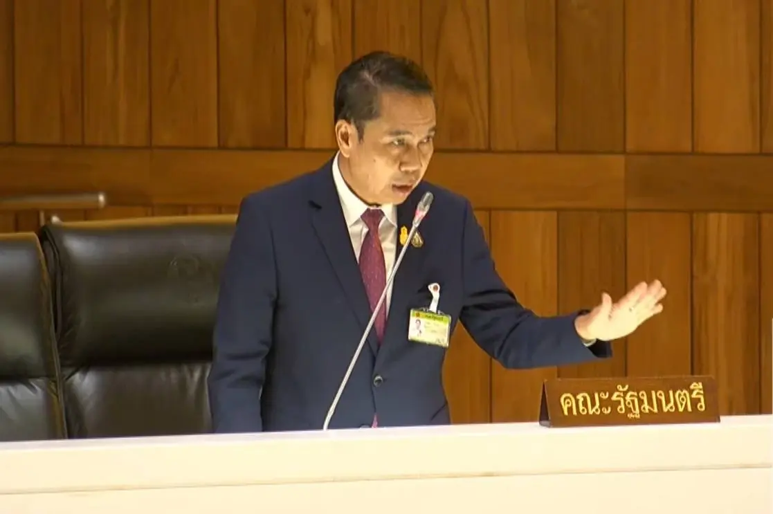 "สุทิน" แจงสภาฯ 3 เรื่องร้อน ชี้ สัปดาห์หน้ารู้ผลสอบน้ำมันหาย 2 แสนลิตร