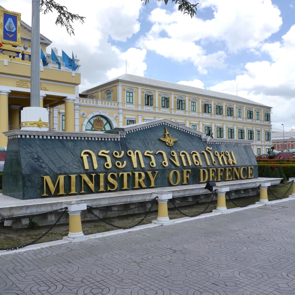 "สุทิน" เชื่อมั่น กองทัพจัดชุด รปภ.อารักขา ด้าน "นายกฯ" ใช้ทีมตำรวจดูแล