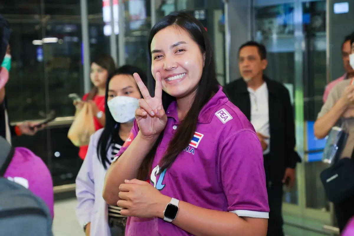 "วอลเลย์บอลสาวไทย" ลัดฟ้าลุยศึก อลป.รอบคัดเลือก