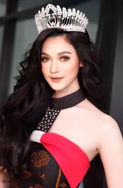 รู้จัก สาวสวยหัวใจไทย นางเอกหมอลำเพชรบ้านแพง "อ๋อมแอ๋ม" ละมัย แสงทอง  