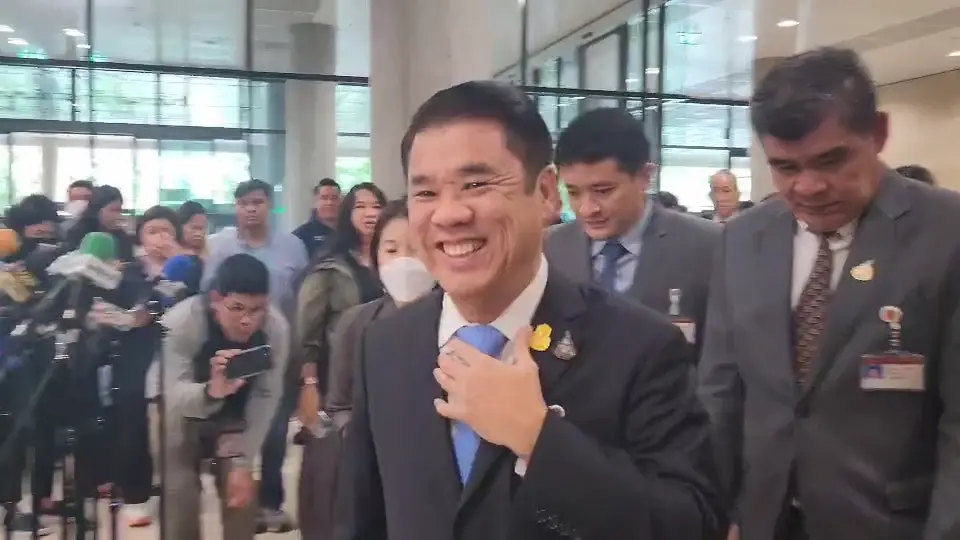 สุริยะ รัฐมนตรีว่าการกระทรวงคมนาคม