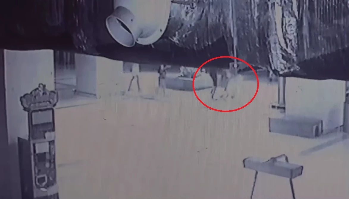 ตำรวจเร่งตามตัวหนุ่มกร่างดักตบสาวหน้าโรงหนัง เตือนห้ามเสียงดัง (มีคลิป)