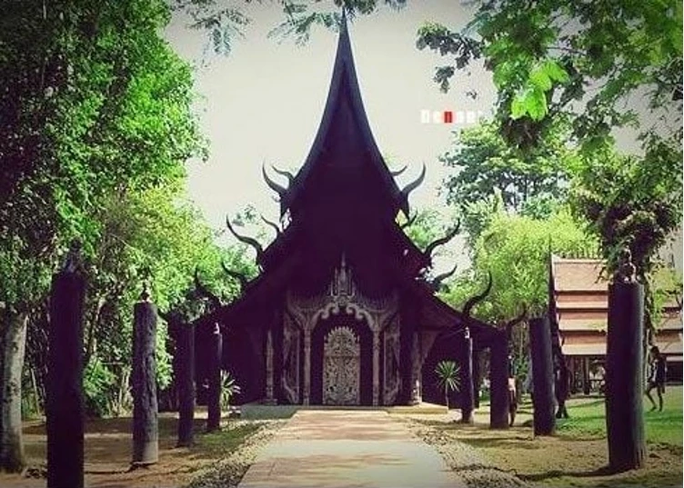 "ไปแอ่วเจียงฮาย สไตล์เมืองศิลปิน"  โดย  ส.ว.พลเดช  ปิ่นประทีป