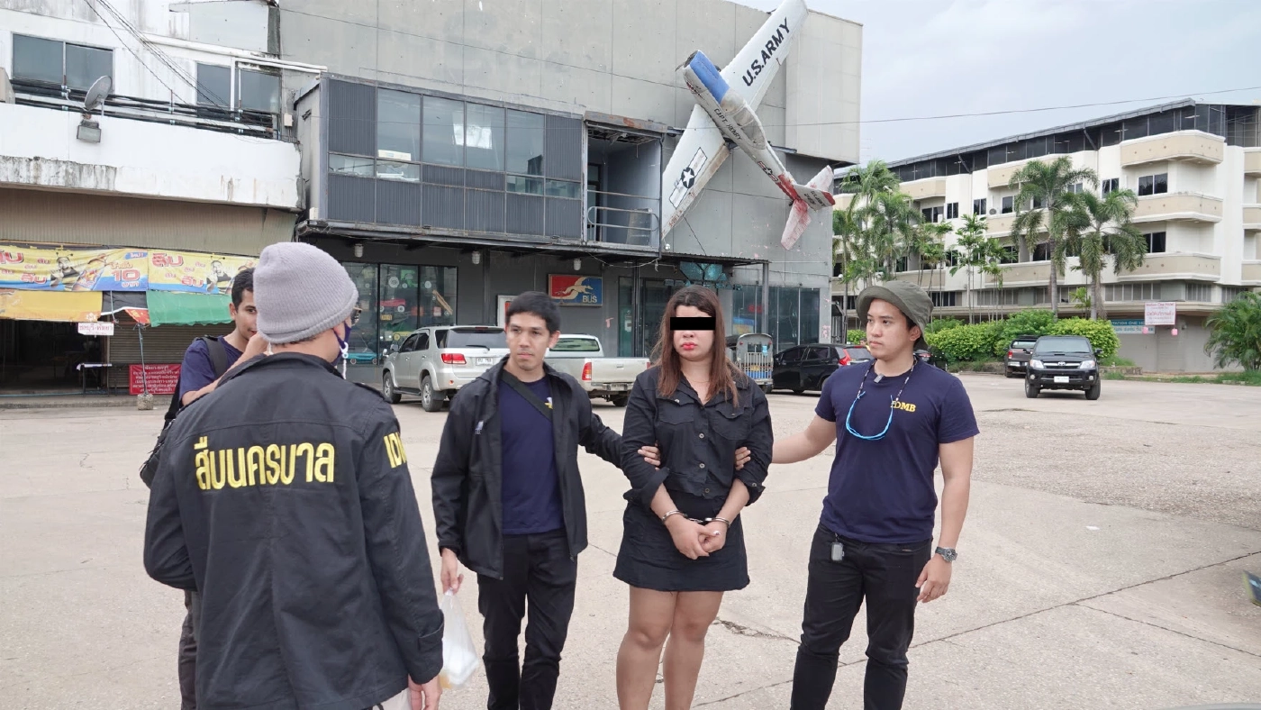 รวบ "ผิงผิง" สาวสองสุดแสบวางยาหนุ่มรูดทรัพย์ ขณะหนีกบดานต่างแดน