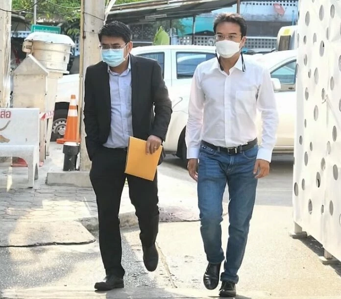 ที่ นายปริญญ์ พานิชภักดิ์ อดีตรองหัวหน้าพรรคประชาธิปัตย์ 