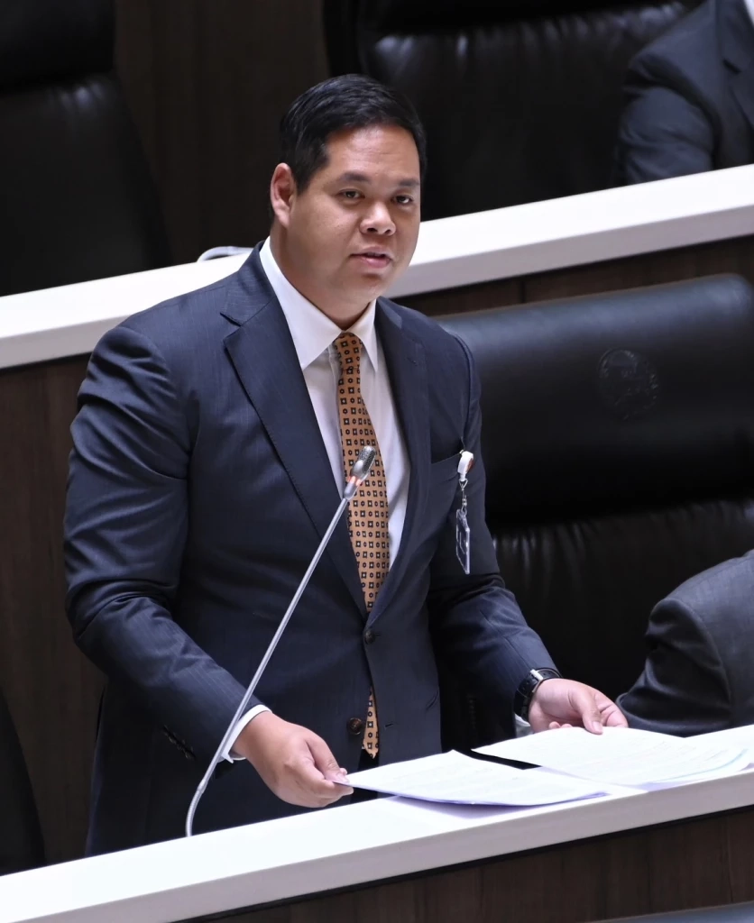 "สรรเพชญ" ซัด รัฐบาลไม่เห็นหัวส่วนท้องถิ่น สวนทางช่วงหาเสียง