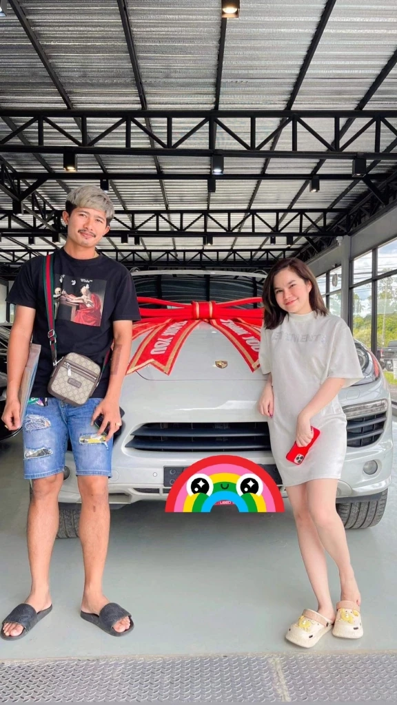 ส่องด่วน เลขทะเบียนรถปอร์เช่แม่น้ำหนึ่ง พร้อมฟาด คนดูถูกรถมือสอง!