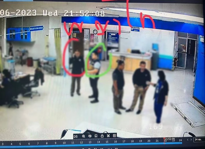 กลุ่มตำรวจที่พา สารวัตรแบงก์ ไปส่ง รพ.