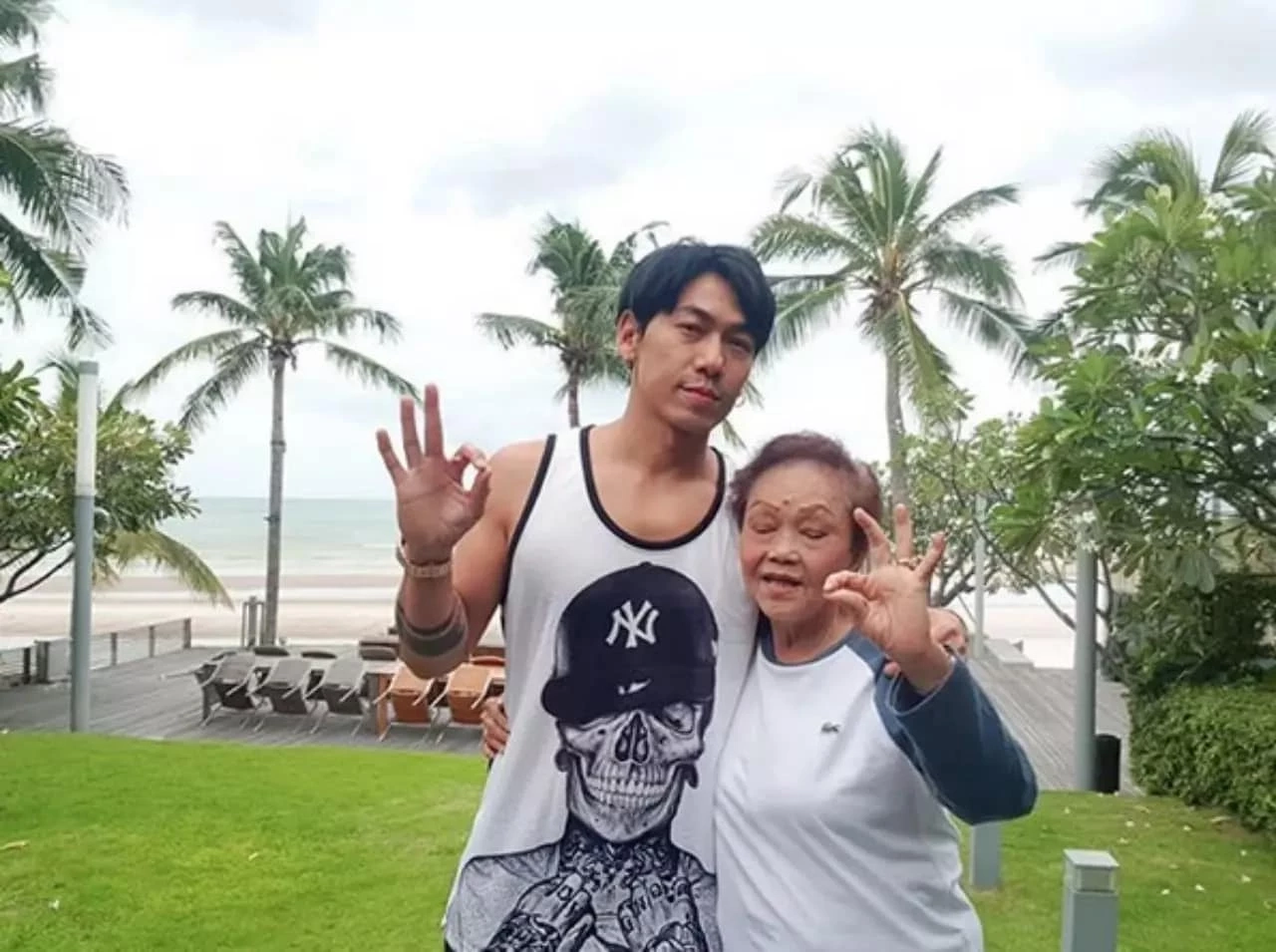 "ดีเจเพชรจ้า" แจ้งข่าวเศร้าสูญเสีย "คุณแม่" คนสำคัญที่สุดในชีวิต