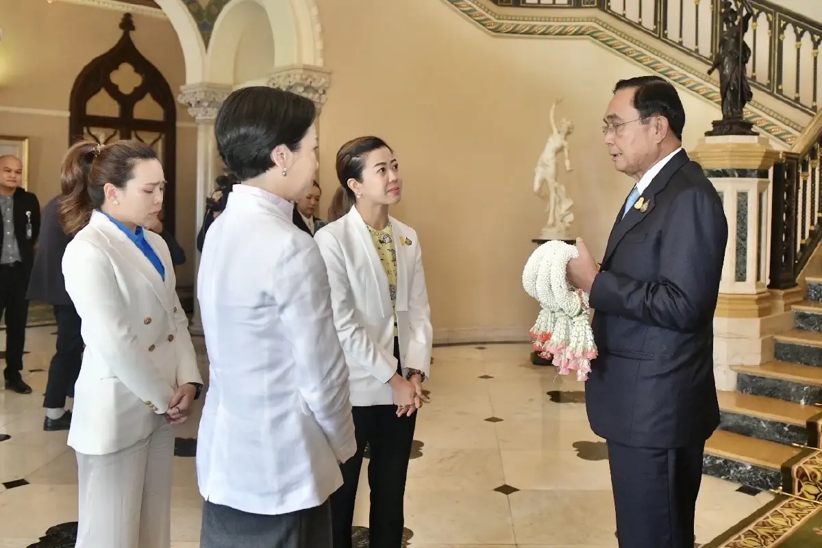 PMOC เปลี่ยนชื่อเพจ หลังนายกฯประยุทธ์หมดวาระ พร้อมติดตามผลงานลุงตู่ต่อไป