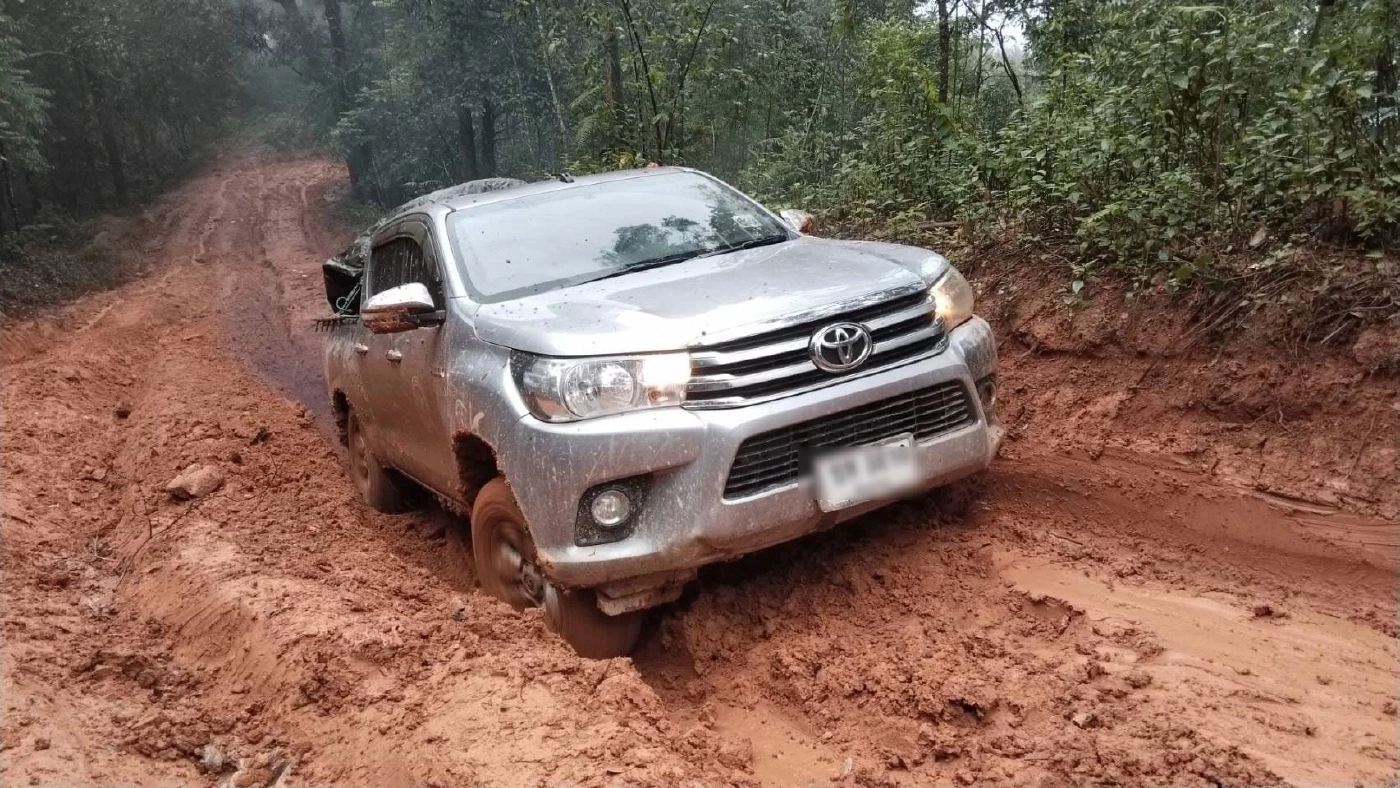 แห่ชื่นชม หมออนามัยเชียงใหม่ บุกป่าลุยเขา ฝ่าถนนดินโคลน ไปเยี่ยมชาวบ้าน