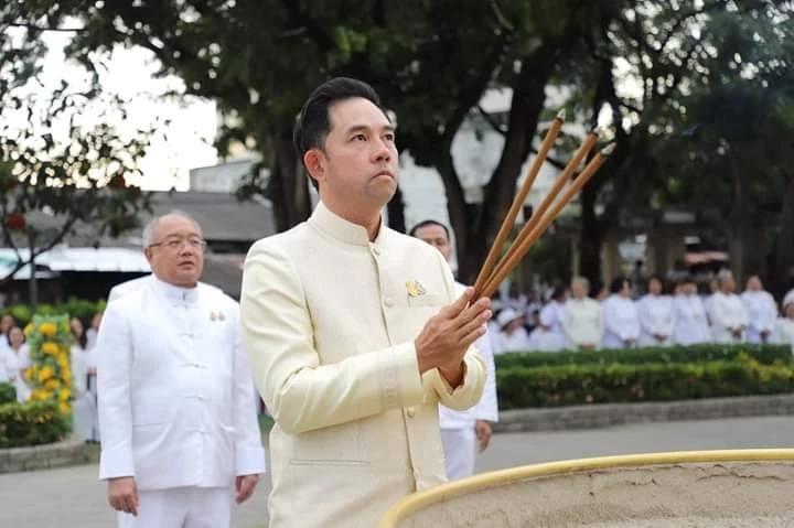 นายอิทธิพล คุณปลื้ม