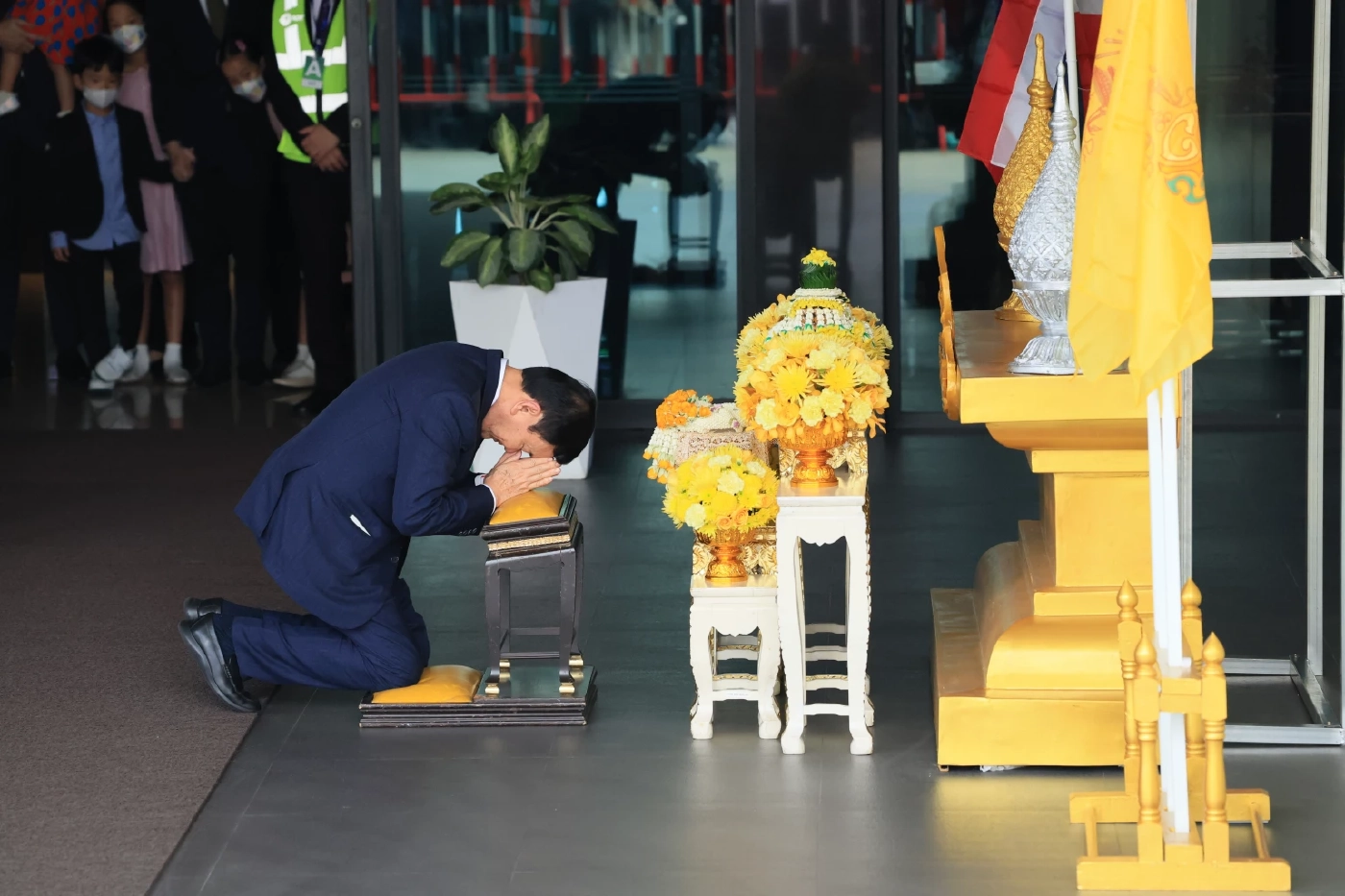  นายทักษิณ ชินวัตร อดีตนายกรัฐมนตรี ขณะเดินทางกลับไทย