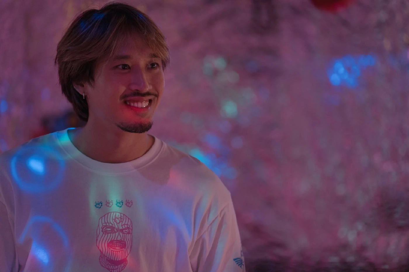 ใครรับบทอะไรกันบ้างใน "ตลก 69 เดอะซีรีส์" มาแรงสุดๆติดชาร์ต Netflix Top 10