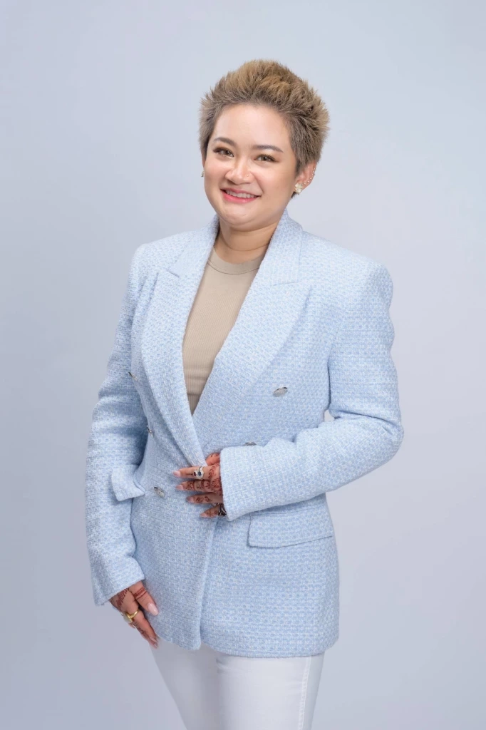 ทิม พิธา-นนกุล แค่ตัวหลอก หมอปลาย กระซิบ แอฟ ทักษอร มีคนคุยหลายคน