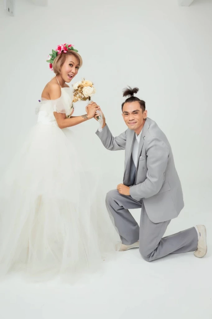 พรีเวดดิ้งแล้ว แจ๊ค เชิญยิ้ม-หญิง อภิสรา นอนตายตาหลับ เน้นตลกไม่เน้นหวาน