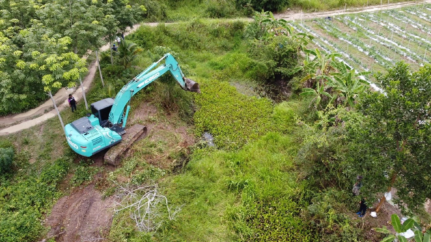 หนีไม่รอด! จับได้แล้ว จระเข้ไล่งับชาวบ้านออกหาปลา จ.พัทลุง