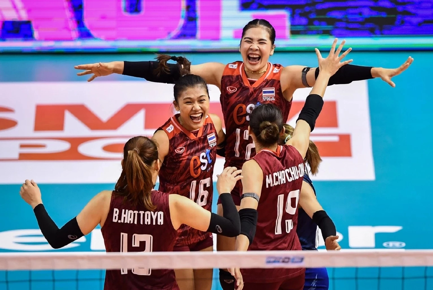 แชร์สนั่น "บุ๋มบิ๋ม" ฟาดชาวเน็ตนักวิจารณ์ ไม่ได้ชนะทีมชุดใหญ่ของ "จีน" 