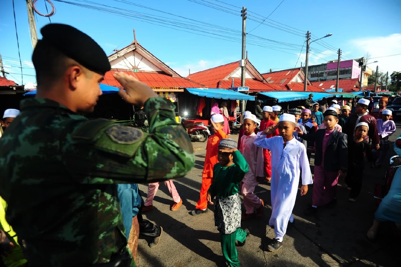 "แม่ทัพภาค 4" ตั้งเป้ายกเลิก "พ.ร.กฉุกเฉิน-กฎอัยการศึก" ภายในปี 70