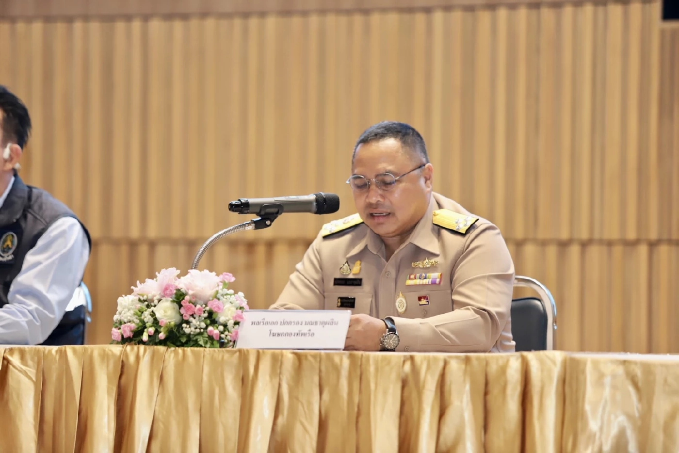 เร่งขจัดคราบน้ำมันรั่วไหล ได้แล้วกว่า 80 % คาด 2 วัน สถานการณ์เข้าสู่ภาวะปกติ