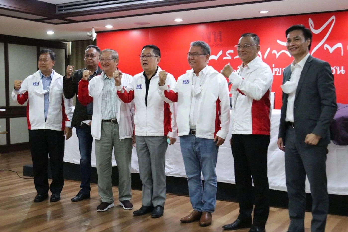 ทำความรู้จัก "นายสัตวแพทย์ชัย วัชรงค์"  ว่าที่ กระบอกเสียงรัฐบาลเบอร์ 1