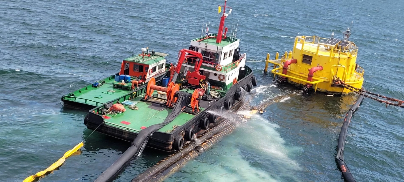 เร่งขจัดคราบน้ำมันรั่วไหล ได้แล้วกว่า 80 % คาด 2 วัน สถานการณ์เข้าสู่ภาวะปกติ